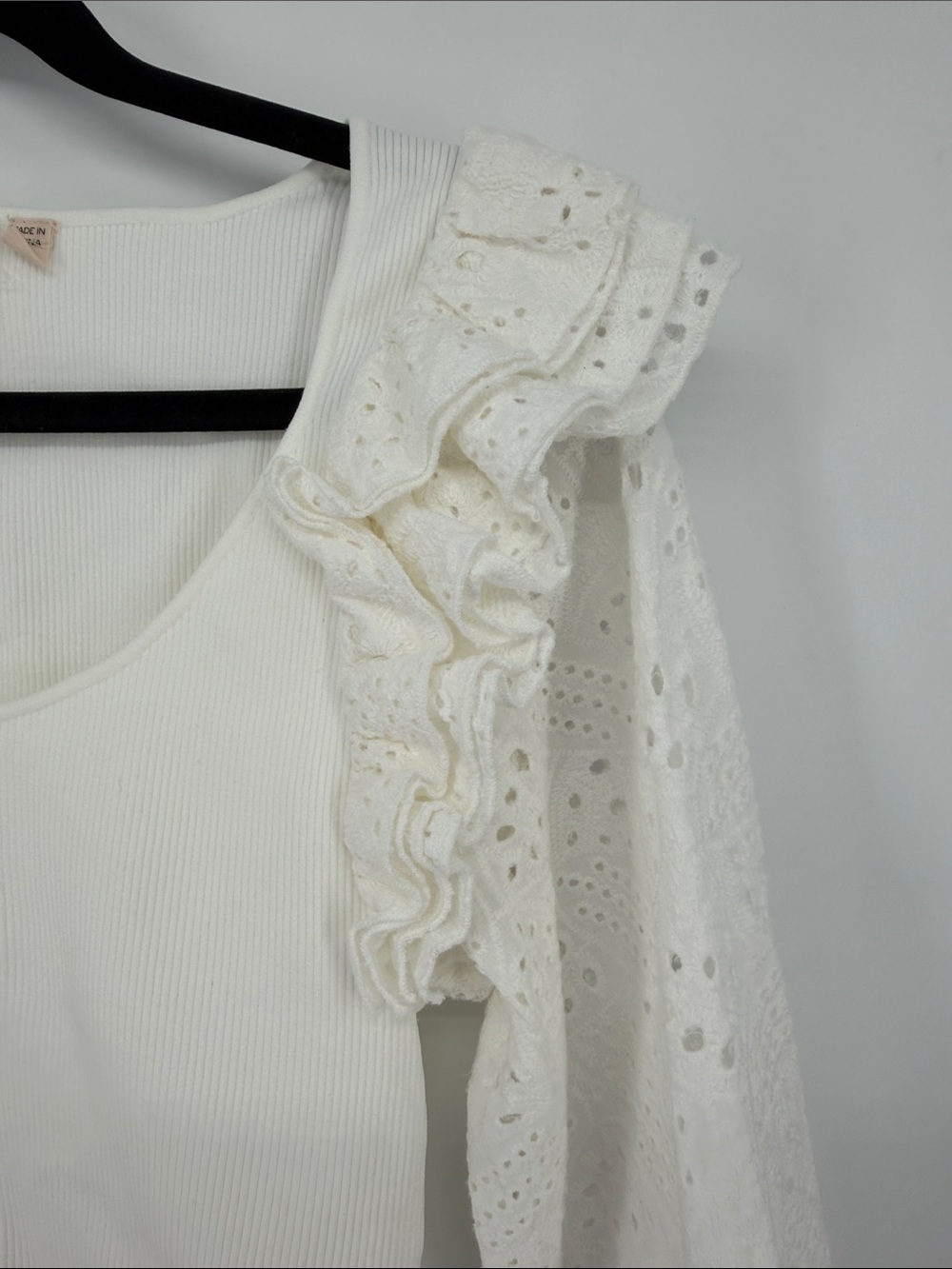Dolan Coast Collection Ribbed Eyelet Ruffle Top Medium - Picture 6 of 8